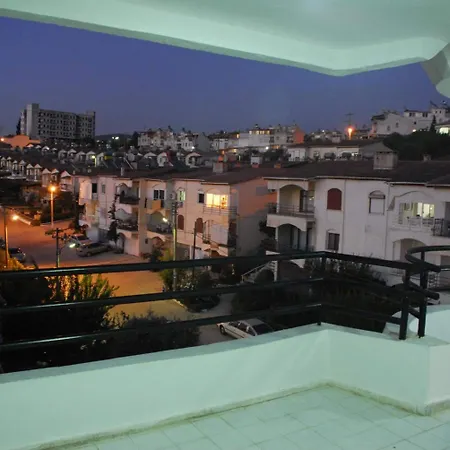 Lägenhetshotell Ozgun Kusadası