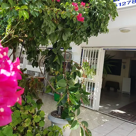 Ozgun Lägenhetshotell 4*