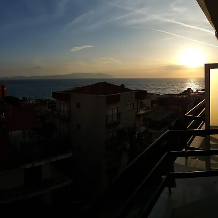 Ozgun Lägenhetshotell 4*